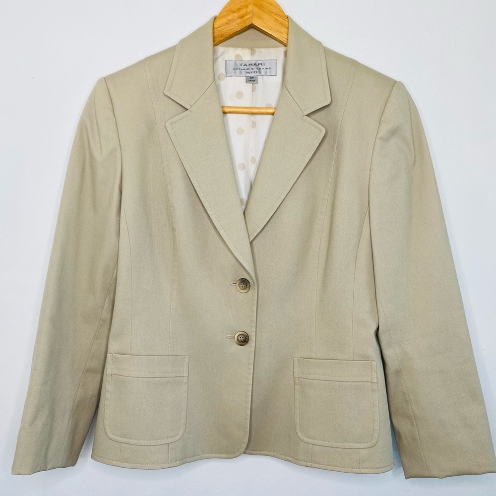 Tahari Blazer Beige Size 6P Neutral Career Office wear Monochrome minimalist